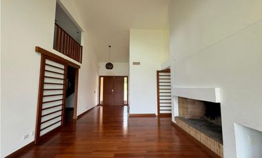 T Casa campestre en arriendo, Condominio Sofrópolis, Chía