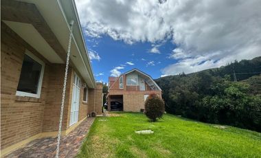 T Casa campestre en arriendo, Condominio Sofrópolis, Chía