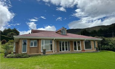 T Casa campestre en arriendo, Condominio Sofrópolis, Chía