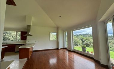 T Casa campestre en arriendo, Condominio Sofrópolis, Chía