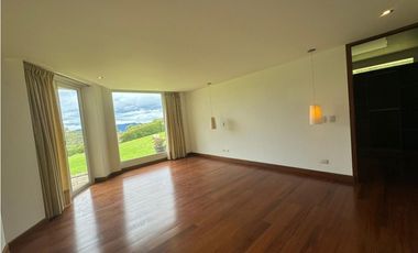 T Casa campestre en arriendo, Condominio Sofrópolis, Chía