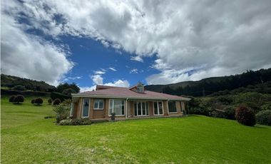 T Casa campestre en arriendo, Condominio Sofrópolis, Chía