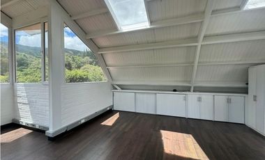 T Casa campestre en arriendo, Condominio Sofrópolis, Chía