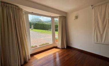 T Casa campestre en arriendo, Condominio Sofrópolis, Chía