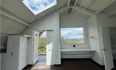 T Casa campestre en arriendo, Condominio Sofrópolis, Chía