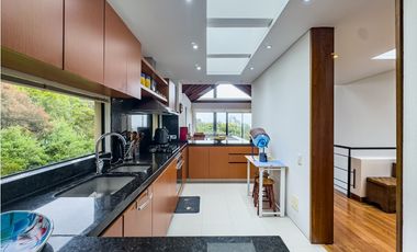 T Casa en venta con jardín privado, Condominio Arboletto, La Calera