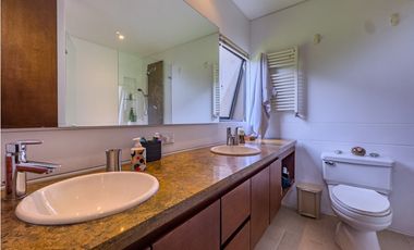 T Casa en venta con jardín privado, Condominio Arboletto, La Calera