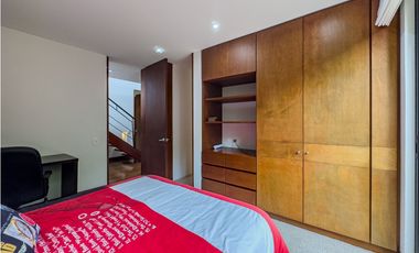 T Casa en venta con jardín privado, Condominio Arboletto, La Calera