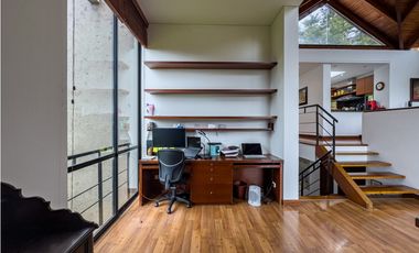 T Casa en venta con jardín privado, Condominio Arboletto, La Calera