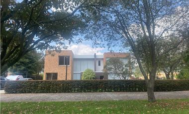 T Casa campestre en venta con jardín privado, La Balsa, Chía