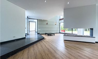 Casa campestre de lujo en Guaymaral con 1.864 m² de terreno privado