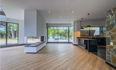 Casa campestre de lujo en Guaymaral con 1.864 m² de terreno privado