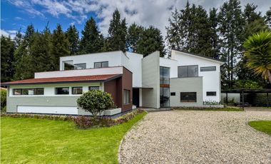 Casa campestre de lujo en Guaymaral con 1.864 m² de terreno privado