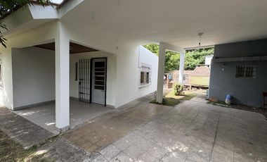 VENTA - CASA CON HERMOSO PARQUE-BARRIO PELLEGRINI II -VILLA ROSA-PILAR