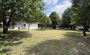 VENTA - CASA CON HERMOSO PARQUE-BARRIO PELLEGRINI II -VILLA ROSA-PILAR