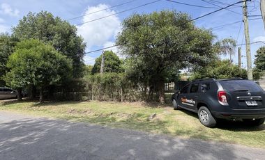 VENTA - CASA CON HERMOSO PARQUE-BARRIO PELLEGRINI II -VILLA ROSA-PILAR