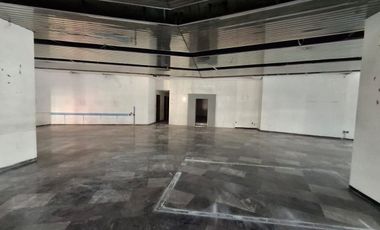 LOCAL COMERCIAL EN ESQUINA SOBRE FÉLIX CUEVAS.