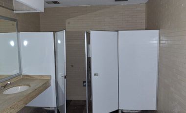 LOCAL COMERCIAL EN ESQUINA SOBRE FÉLIX CUEVAS.