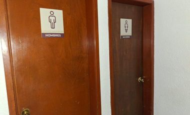 LOCAL COMERCIAL EN ESQUINA SOBRE FÉLIX CUEVAS.