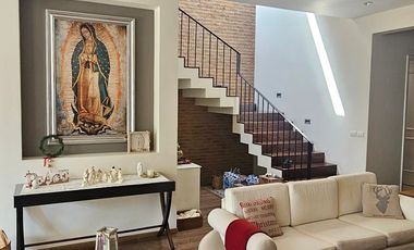 VENTA DE CASA EN PASEO LA TOSCANA