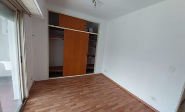 Departamento 2 amb al frente con balcón