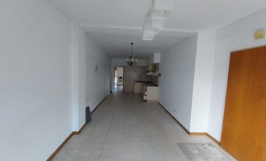 Departamento 2 amb al frente con balcón