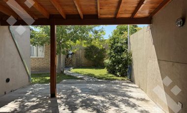Venta - Casa 2 dormitorios + Monoambiente | B° SMATA | Neuquén Capital