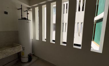 Excelente departamento, a un costado de Mundo E