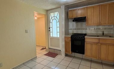 Casa en Renta, Villas de la Hacienda, 2 Recamaras