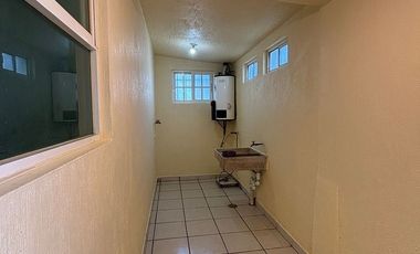 Casa en Renta, Villas de la Hacienda, 2 Recamaras