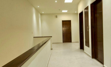 Se renta casa en el centro de apodaca