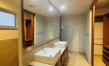 Departamento con acción sin muebles en renta en planta baja en Anthea, YCC