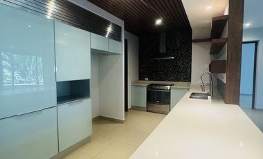 Departamento con acción sin muebles en renta en planta baja en Anthea, YCC