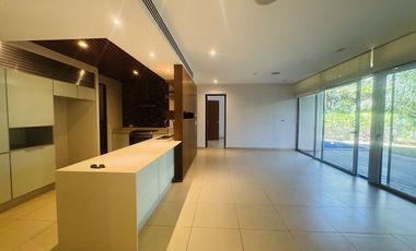 Departamento con acción sin muebles en renta en planta baja en Anthea, YCC