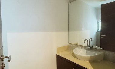 Departamento con acción sin muebles en renta en planta baja en Anthea, YCC