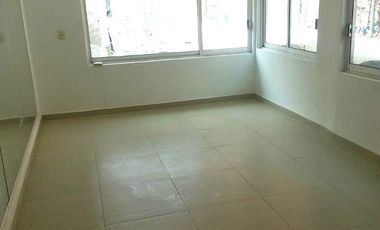 CASA EN VENTA CON USO DE SUELO COMERCIAL, EN LAS ARBOLEDAS, ATIZAPÁN