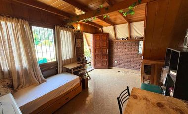VENTA CASA ALPINA 3 AMBIENTES QUINCHO ACANTILADOS