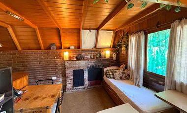VENTA CASA ALPINA 3 AMBIENTES QUINCHO ACANTILADOS