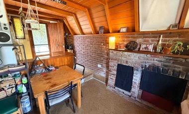 VENTA CASA ALPINA 3 AMBIENTES QUINCHO ACANTILADOS
