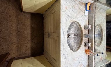 VENTA CASA ALPINA 3 AMBIENTES QUINCHO ACANTILADOS
