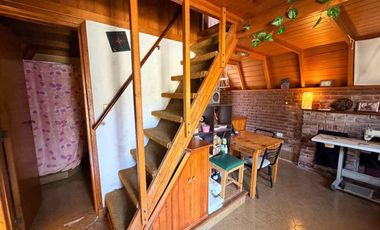 VENTA CASA ALPINA 3 AMBIENTES QUINCHO ACANTILADOS