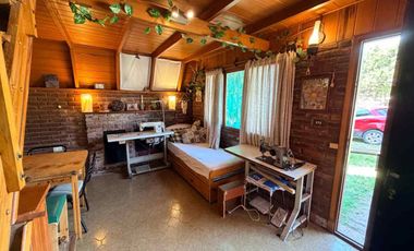 VENTA CASA ALPINA 3 AMBIENTES QUINCHO ACANTILADOS