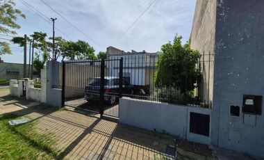 Casa 3 ambientes en venta en Sarandi Oportunidad