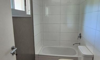 ALQUILER DEPARTAMENTO MONOAMBIENTE CASTELAR CENTRO