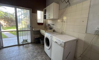 Casa de 4 amb. a la venta en Ezeiza a pocos mts de la Autopista