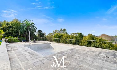 Casa quinta estilo Tudor Ingles Mansion con pileta, gimnasio, jardin y vista al rio 6 dormitorios