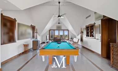 Casa quinta estilo Tudor Ingles Mansion con pileta, gimnasio, jardin y vista al rio 6 dormitorios