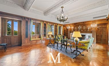 Casa quinta estilo Tudor Ingles Mansion con pileta, gimnasio, jardin y vista al rio 6 dormitorios