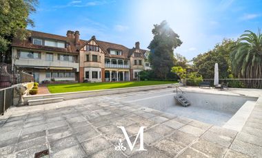 Casa quinta estilo Tudor Ingles Mansion con pileta, gimnasio, jardin y vista al rio 6 dormitorios