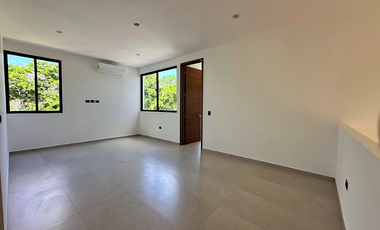 Residencia lista para entrega en campo de golf